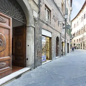 https://nonna-pappa.it-tuscanyhotel.com